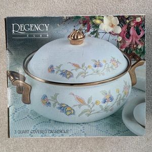 Vintage 3 QT covered casserole dish